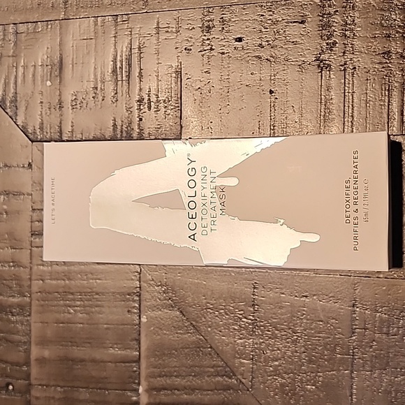 Aceology Detoxifying Treatment Mask - Picture 3 of 4